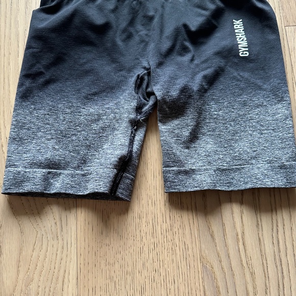 Gymshark Adapt Ombré Seamless Shorts - Picture 3 of 5